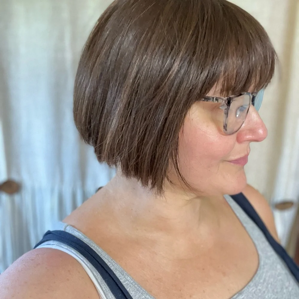 MEDIUM BROWN SYNTHETIC FIBER TOPPER BOB LENGTH WITH BANGS